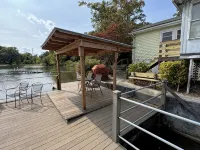 Osceola Lake Bungalow ~ 2 Miles to Downtown Hendersonville - Free Paddle Gear - Wifi