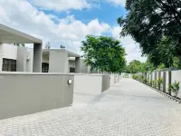 Longhorn Executive Apartments - Apartments