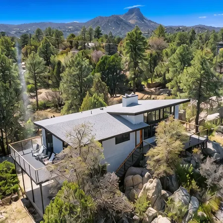 Mid Century Modern Home in the Boulders. Amazing Views. 1 Mile from Downtown.