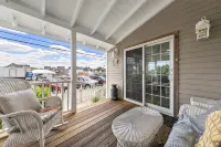 3rd to Beach*Big Discount Summer Weeks* Porch,Heart of B.H,Across Veterans Park - Wifi