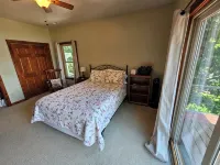 Spacious Lake Gaston Waterfront with Flat Lot, Great Views & Premier Host - 3 stjerner