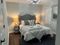 The Red Magnolia, Refreshing, Cozy, Game Room, Historic Roswell! - Wi-Fi