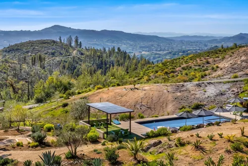 Wine Country Retreat between Sonoma & Napa Valleys