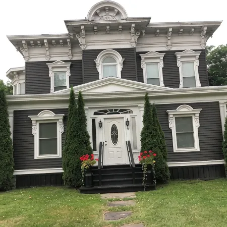 1 bedroom/1 bath