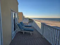Spectacular Oceanfront condo on the Sands of Treasure Island - 4-Star