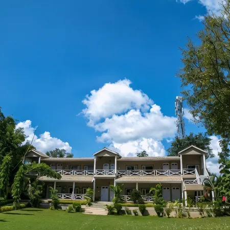 Tiger's Den Resort Bandhavgarh