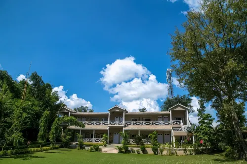 Tiger's Den Resort Bandhavgarh - 4-Star