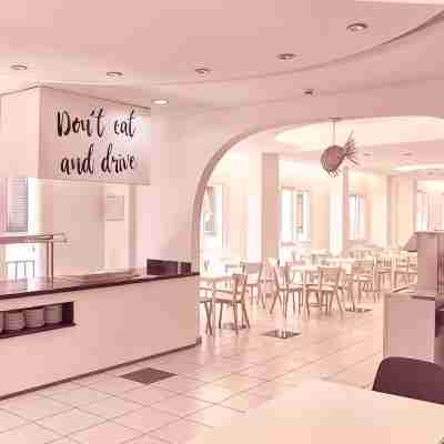 Hotel Caribe Dining/Meeting Rooms