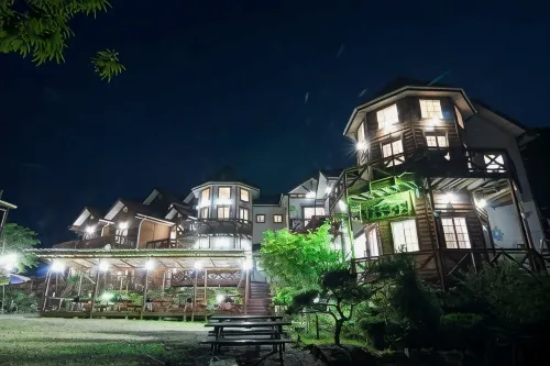 Namwon Forest Morning Pension - ที่มีสระว่ายน้ำ
