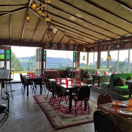 Habba Kadal Kashmiri Heritage Hotel & Hub
