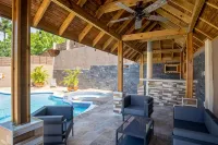 The Sun Seeker Villa Ja. 7 bedroom villa with butler & chef, and housekeeping. - Villas
