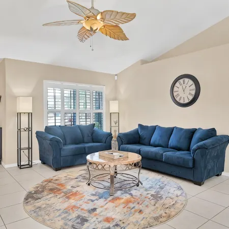 🍹🌞 Getaway Paradise! Heated Pool, TV Patio, Fenced, Wifi, Near Beaches!