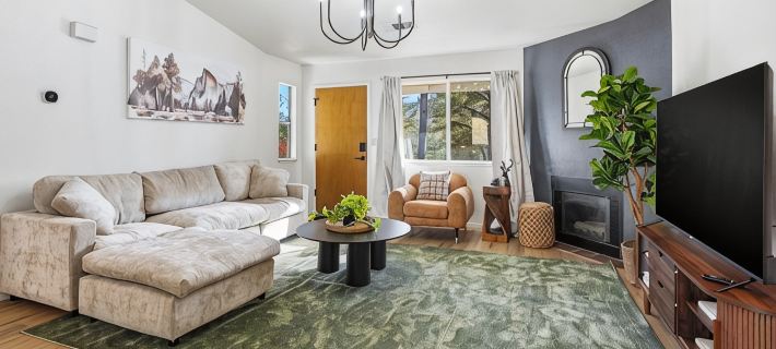 Yosemite Getaway! Stylish 2Br Near South Gate オークハーストのホテル