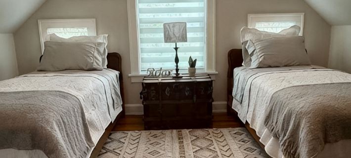 Charming 3-bedroom farmhouse with AC, WiFi in quaint Austinburg Hoteles en Condado de Ashtabula