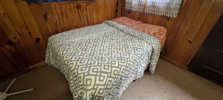 Cabin 2 'Waterfall' 2 BR, 5-6 pp, access to boats! Hotels in Lake County