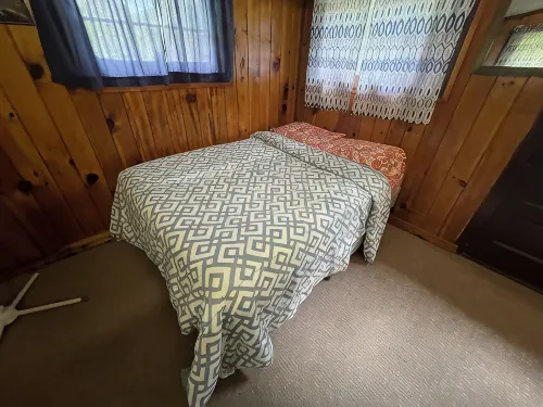Cabin 2 'Waterfall' 2 BR, 5-6 pp, access to boats! - Chalets
