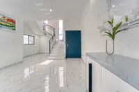 Modern Villa w/ Pool & Garden