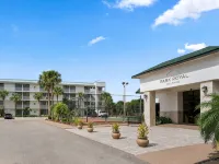 Park Royal Orlando Hotels near Crystalbrook Golf Course