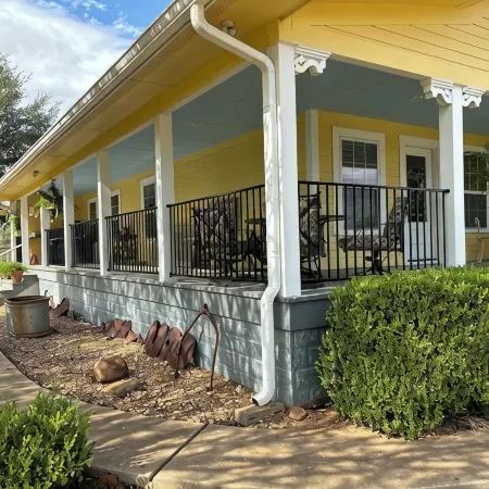 High Point 1891 Charming Farmhouse in Red Rock on Six Acres with 2 Zone AC, WiFi