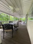 Cozy, Quiet Home on Lake Malone with private dock - 3-Star