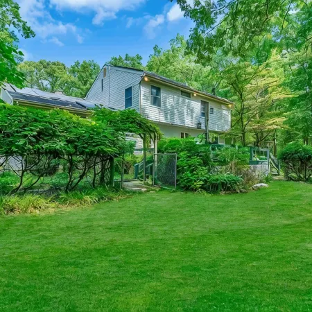 Secluded 3-Acre Retreat – Private King Suite, Full Kitchen, Near Atlantic City!
