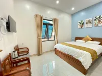 Van Anh Hotel - Restaurant - balcón