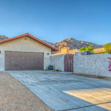 Pool/Spa Private Close to la Quinta Village/Hiking/Golf 3 King Beds #107429