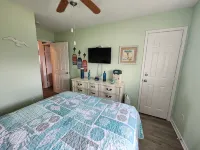 Beachfront Family Fun! 30s to Sand – 1 King, 2 Queens, Bunks, Prvt Beach Access!