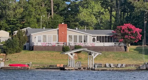 Great Escape on Lake Greenwood SC - comfortable lakefront home beautiful sunsets