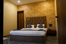 Orange Eye Resort