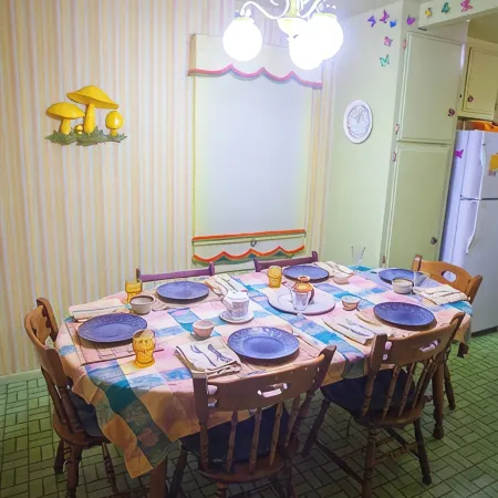 1940s Storybook Knotty Pine Cabin in Crestline, Absolute Privacy