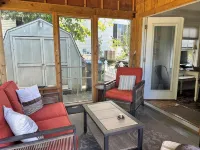 Anna's Cottage Walkable to downtown New Buffalo and the beach! - WiFi