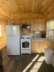 Mallard, Cozy cabin with WiFi and AC in lovely Stevenson. Perfect weekend stay . - 2-Star
