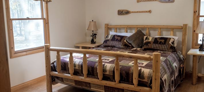Large Creekside Cabin in the Huron National Forest - outdoor recreation mecca Hotels in Oscoda County