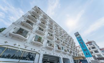 Gyeongpo Emerald Beach Hotel