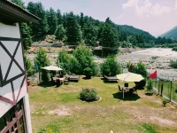 Walisons Peace Resort - Bergblick