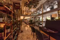 Eventhotel Pyramide - Bares