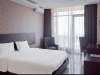Balcony Hotel Sukabumi Hotels in Cikole
