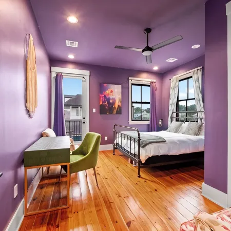 River View Luxury with Heated Pool & Take Ferry to French Quarter