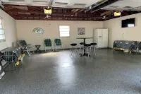 Lisa’s Lambeau Leap! 1 Block to Lambeau! Large Driveway, Patio & Party Garage - 4つ星