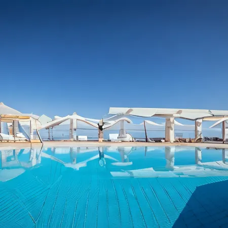 Akrogiali Beach Hotel Apartments