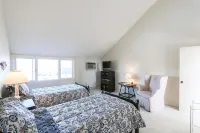 Amazing townhouse in oceanfront resort, pool, beach