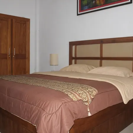 Guest House Eboni Madiun