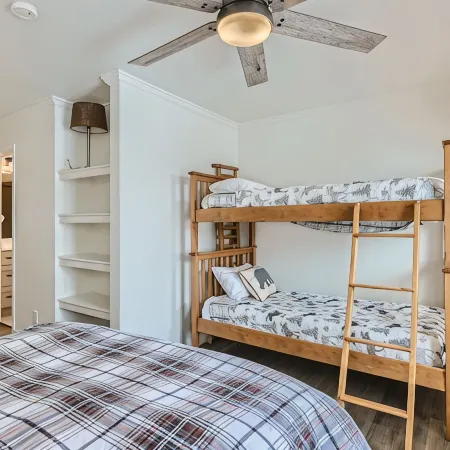2-BD 3-BDR Ski Cabin