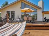 NEW Listing - Modern Mountain Family Retreat, Golf course, Trails, Skiing++ - Pools
