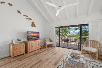 Maui Kamaole K206: Luxe Tropical Oasis with Mountain View Walk to Beach - マウンテンビュー