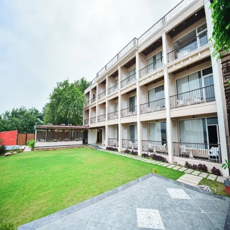 Hotel Aviral Ganga