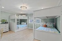 Seaside Condo, 3Bd+Bonus Rm, 4 Bath, Rooftop Deck-Ocean/Bay Views, Walk to Beach - balcony