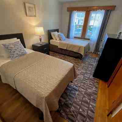Beach Gem overlooking Stage Fort Park, Tablet Rock & Cressy's Beach!!! Rooms