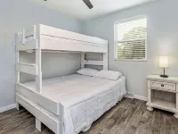 NEW! 3 bed, 1.5 Bath, Games, WIFI Hotel di Escanaba